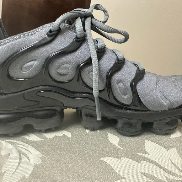 NWOB - Nike Air Vapormax Plus Cool Grey Black, size 6.5 men / 8.5 women - Picture 13 of 13